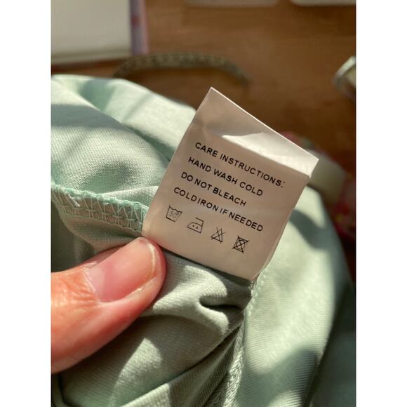 Lizette Collection short puff sleeve bodysuit green pastel stretchy Size L - Picture 7 of 7